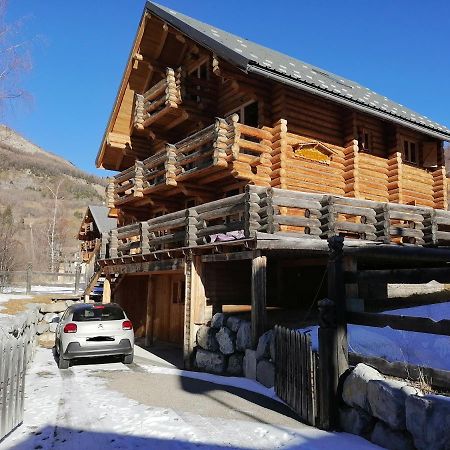 Chalet Les Pins Blancs อัลโลส ภายนอก รูปภาพ